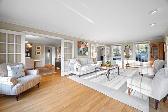 19 Old Milford Road, Amherst, NH 03031