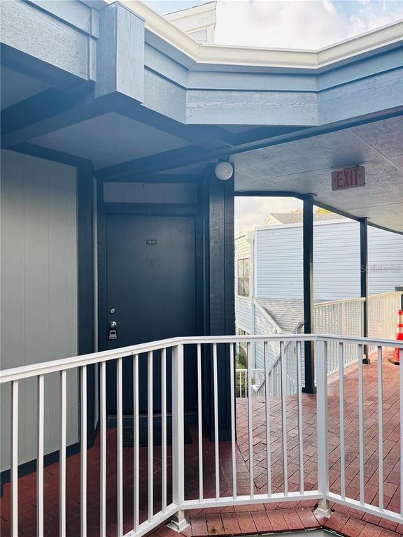 Image 2 of property listing at 3854 SOUTHPOINTE DRIVE 1, Orlando, FL 32822