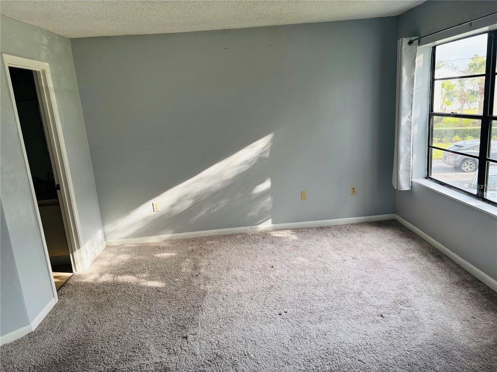 Image 12 of property listing at 3854 SOUTHPOINTE DRIVE 1, Orlando, FL 32822