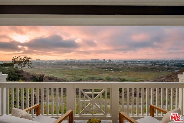 7583 Shore Cliff Drive, Los Angeles, CA 90045