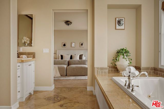 7583 Shore Cliff Drive, Los Angeles, CA 90045