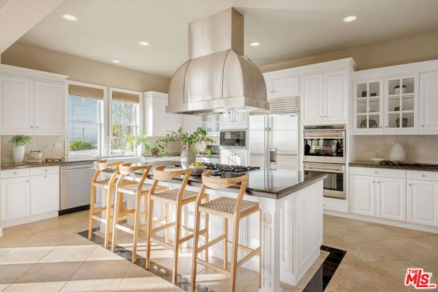 7583 Shore Cliff Drive, Los Angeles, CA 90045