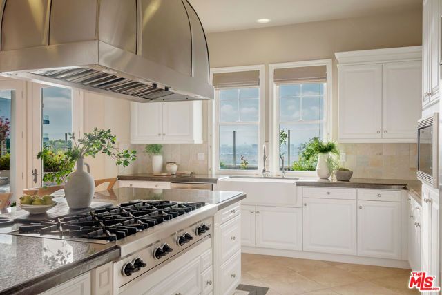 7583 Shore Cliff Drive, Los Angeles, CA 90045
