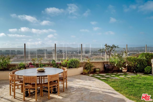 7583 Shore Cliff Drive, Los Angeles, CA 90045