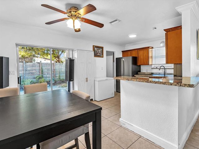 700 SW 5th Court, Hallandale Beach, FL 33009
