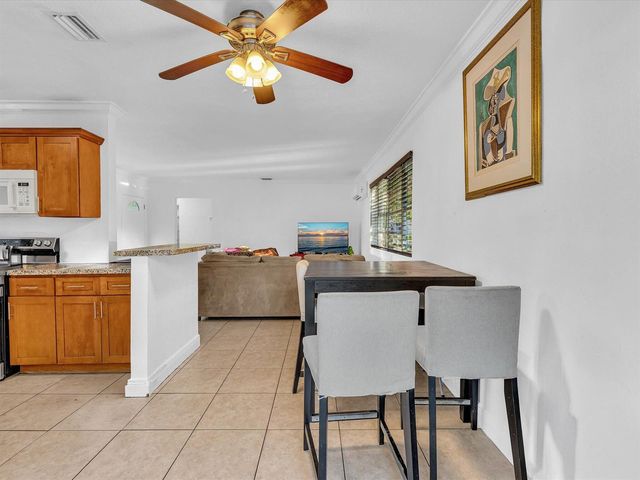 700 SW 5th Court, Hallandale Beach, FL 33009