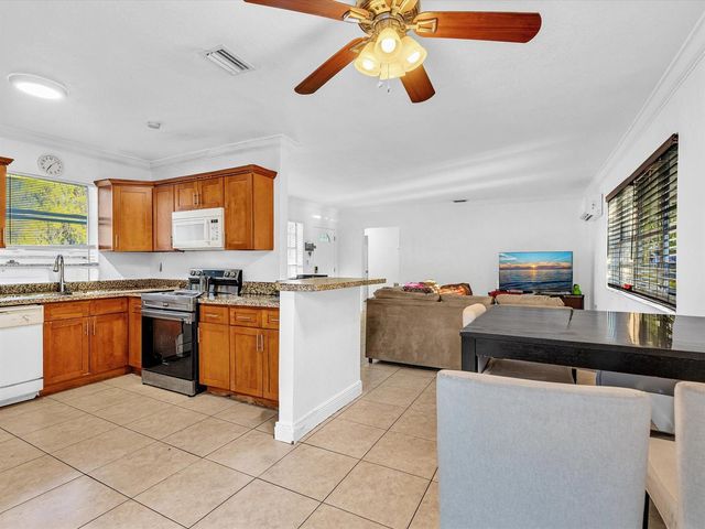 700 SW 5th Court, Hallandale Beach, FL 33009