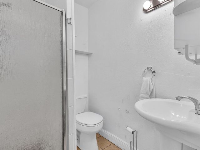 700 SW 5th Court, Hallandale Beach, FL 33009