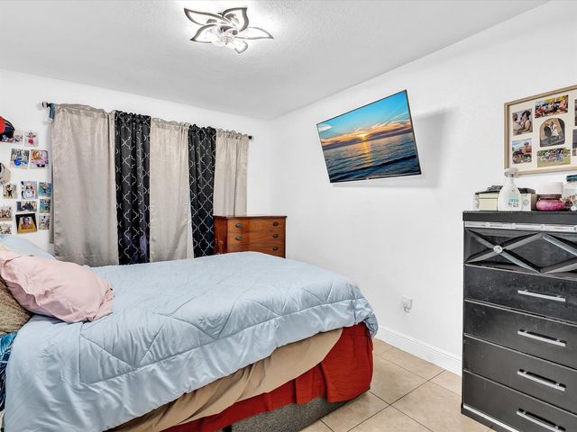 700 SW 5th Court, Hallandale Beach, FL 33009