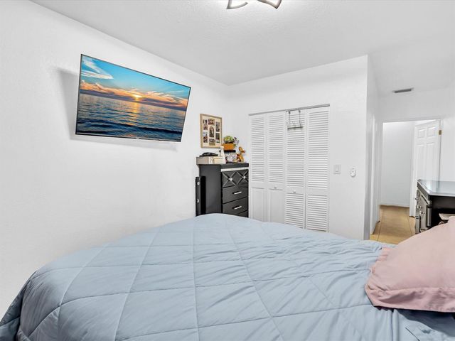 700 SW 5th Court, Hallandale Beach, FL 33009