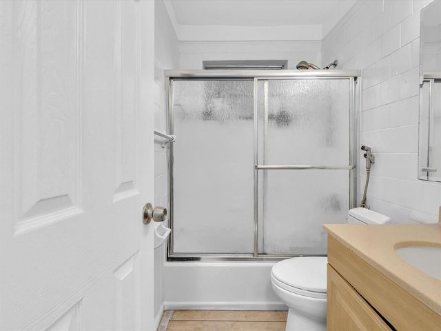 700 SW 5th Court, Hallandale Beach, FL 33009