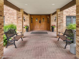 475 N CASS Avenue 105, Westmont, IL 60559