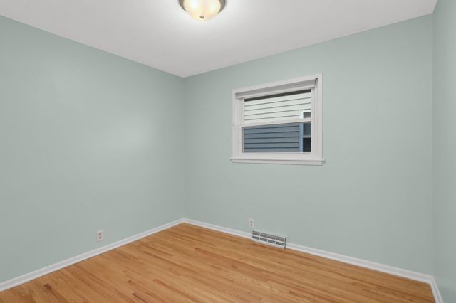 3740 Perry Avenue N, Robbinsdale, MN 55422