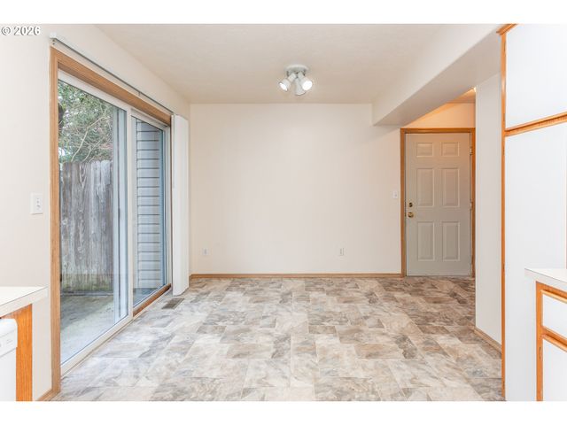 2431 Se 141ST Ave, Portland, OR 97233