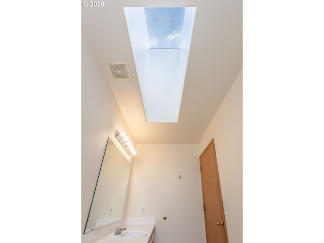 2431 Se 141ST Ave, Portland, OR 97233