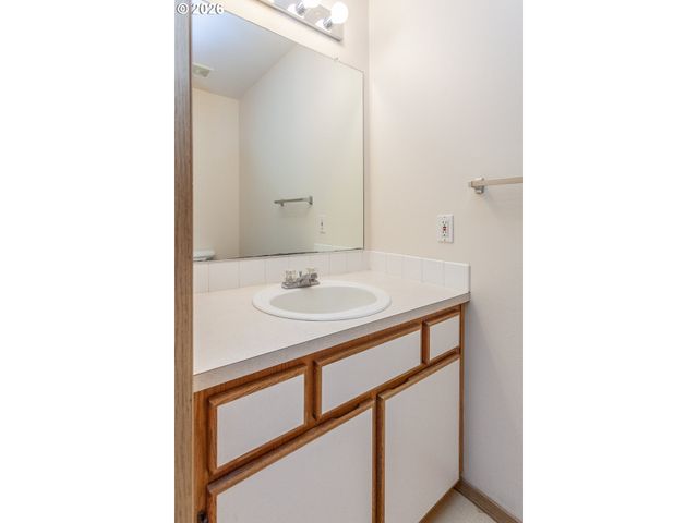 2431 Se 141ST Ave, Portland, OR 97233