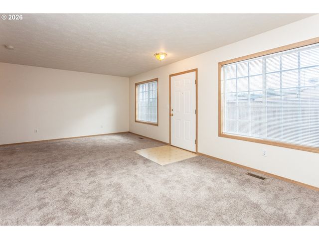 2431 Se 141ST Ave, Portland, OR 97233