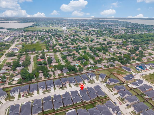 7208 Manhattan Drive, Rowlett, TX 75088