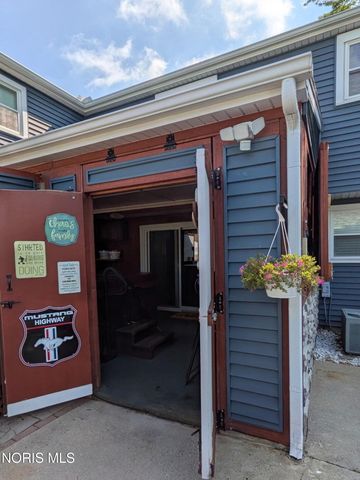 5203 Planet Avenue, Toledo, OH 43623
