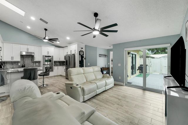 5653 Golden Eagle Circle, Palm Beach Gardens, FL 33418