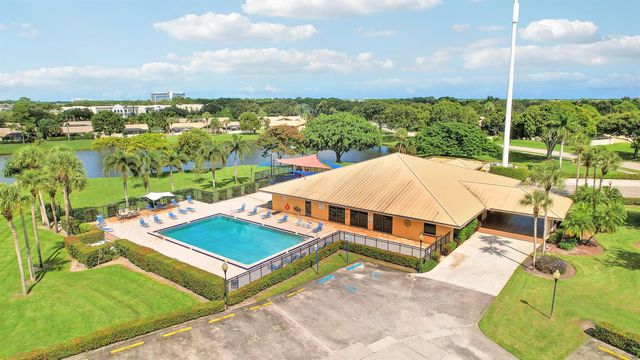 5653 Golden Eagle Circle, Palm Beach Gardens, FL 33418