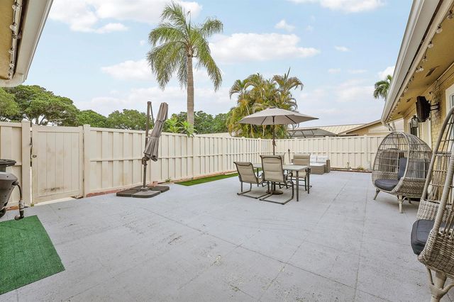 5653 Golden Eagle Circle, Palm Beach Gardens, FL 33418
