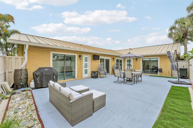 5653 Golden Eagle Circle, Palm Beach Gardens, FL 33418