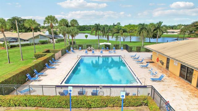 5653 Golden Eagle Circle, Palm Beach Gardens, FL 33418