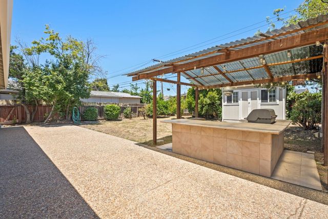 1825 Dale Avenue, San Mateo, CA 94401
