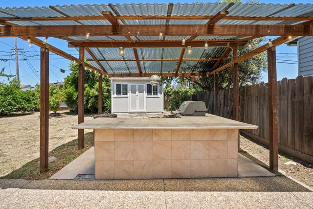 1825 Dale Avenue, San Mateo, CA 94401