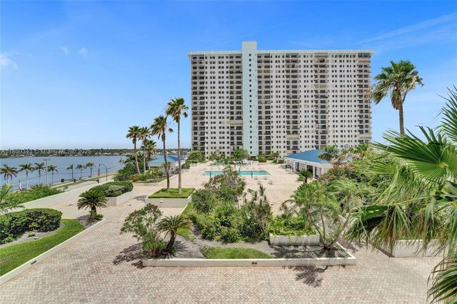 1201 S Ocean Dr 609S, Hollywood, FL 33019