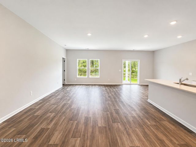 933 Sweetbay Drive, Hardeeville, SC 29927