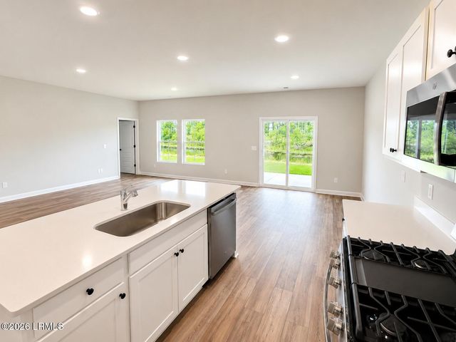 933 Sweetbay Drive, Hardeeville, SC 29927