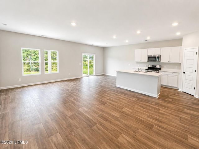 933 Sweetbay Drive, Hardeeville, SC 29927