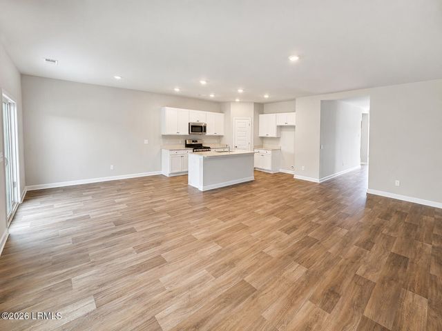 933 Sweetbay Drive, Hardeeville, SC 29927