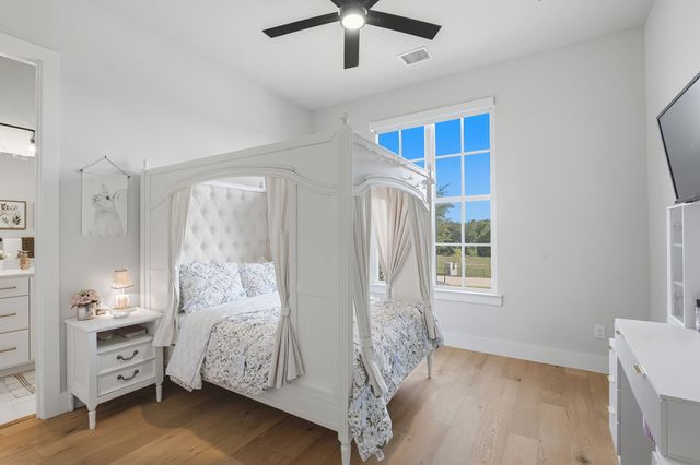 115 Knoll Trail, Gunter, TX 75058