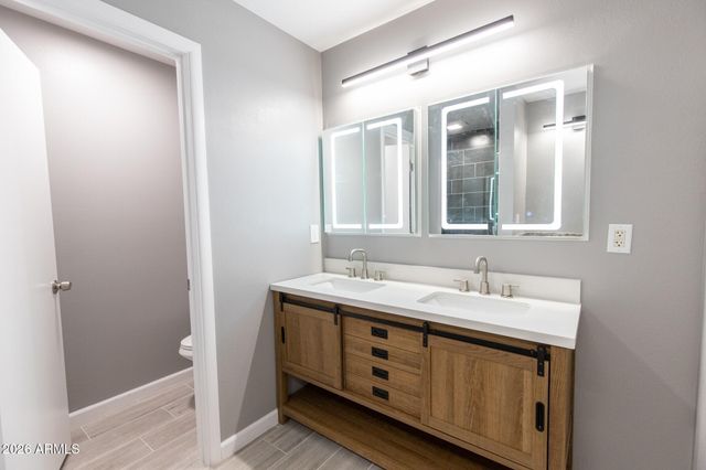 1224 E CAMPUS Drive, Tempe, AZ 85282