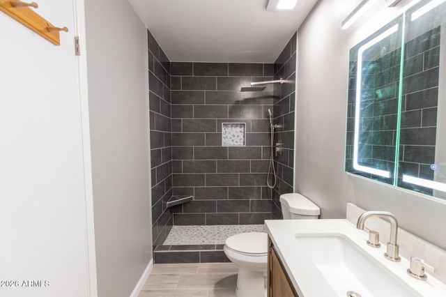 1224 E CAMPUS Drive, Tempe, AZ 85282