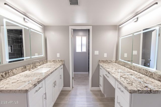 1224 E CAMPUS Drive, Tempe, AZ 85282