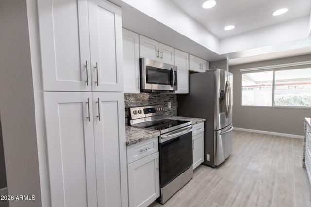 1224 E CAMPUS Drive, Tempe, AZ 85282