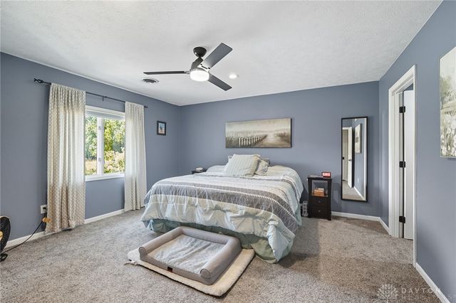 137 S Waynesville Road, Oregonia, OH 45054