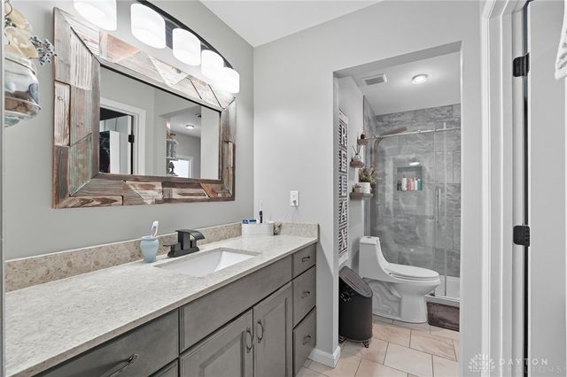 137 S Waynesville Road, Oregonia, OH 45054