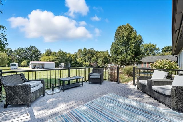 137 S Waynesville Road, Oregonia, OH 45054