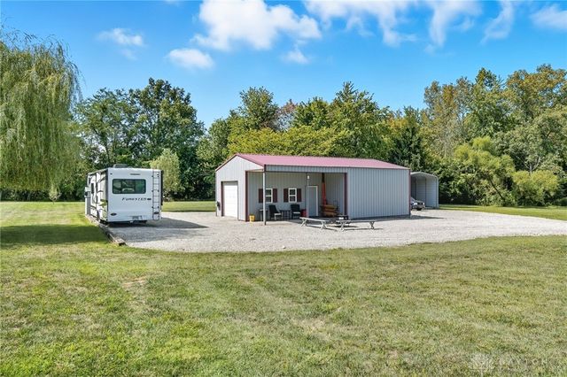 137 S Waynesville Road, Oregonia, OH 45054