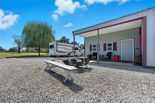 137 S Waynesville Road, Oregonia, OH 45054