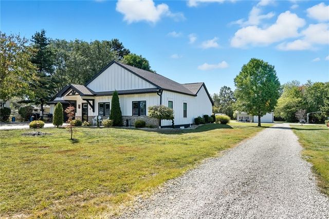 137 S Waynesville Road, Oregonia, OH 45054