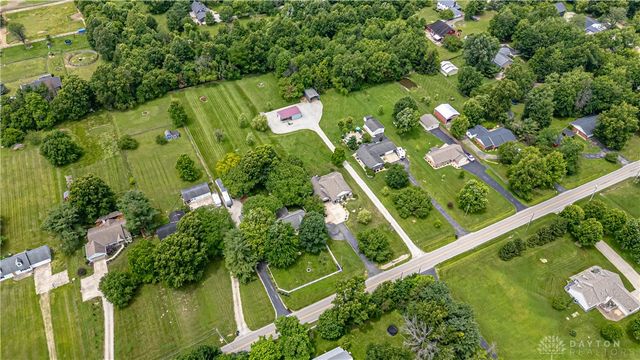 137 S Waynesville Road, Oregonia, OH 45054