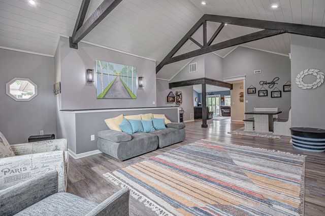 137 S Waynesville Road, Oregonia, OH 45054