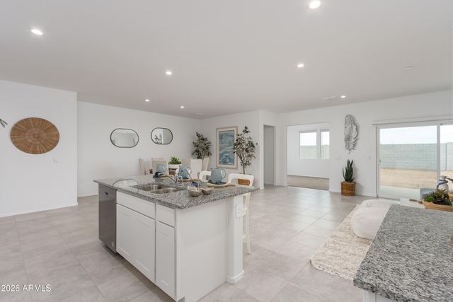 1555 E GLAZIER Drive E, Casa Grande, AZ 85122