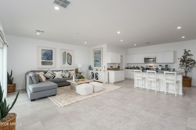 1555 E GLAZIER Drive E, Casa Grande, AZ 85122